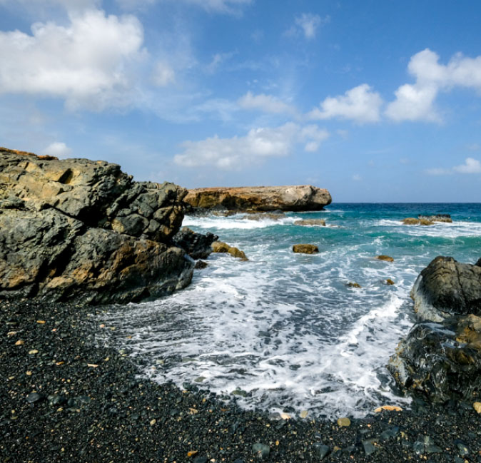 Beautiful wave breaker in Aruba