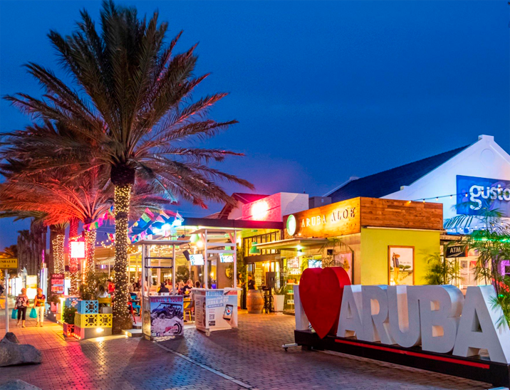 Beautiful market in Aruba at night